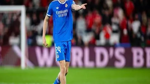 李同國41歲畫上句點，韓國足球巨星正式退役